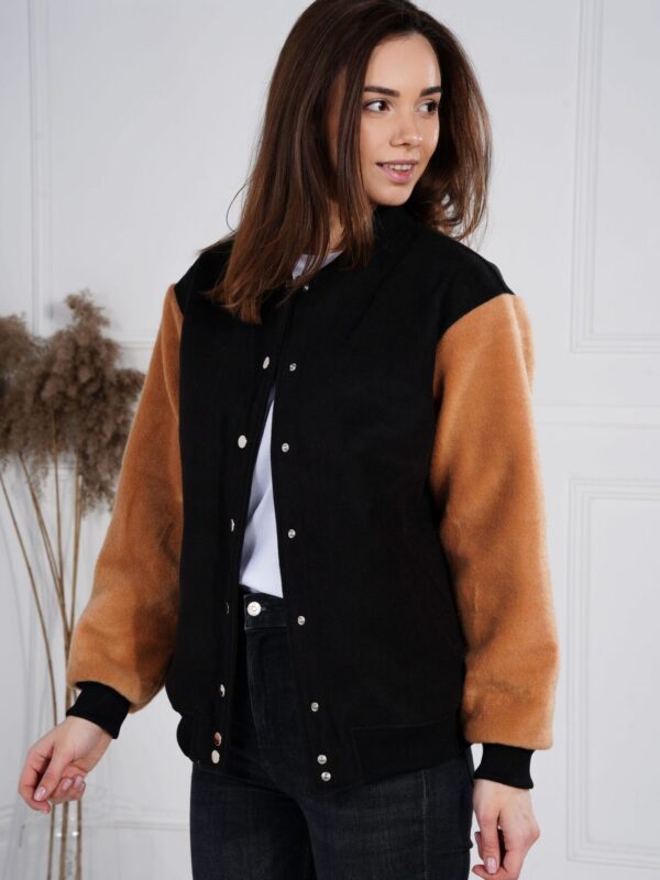 Bomberka - czarny flausz z rękawami z beżowej alpaki